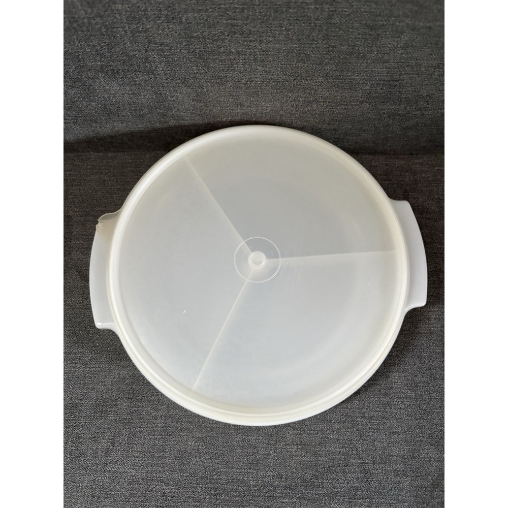 Vintage Tupperware Suzette Divided Container 608-4‎ with Seal Lid & Y-Tab Clear